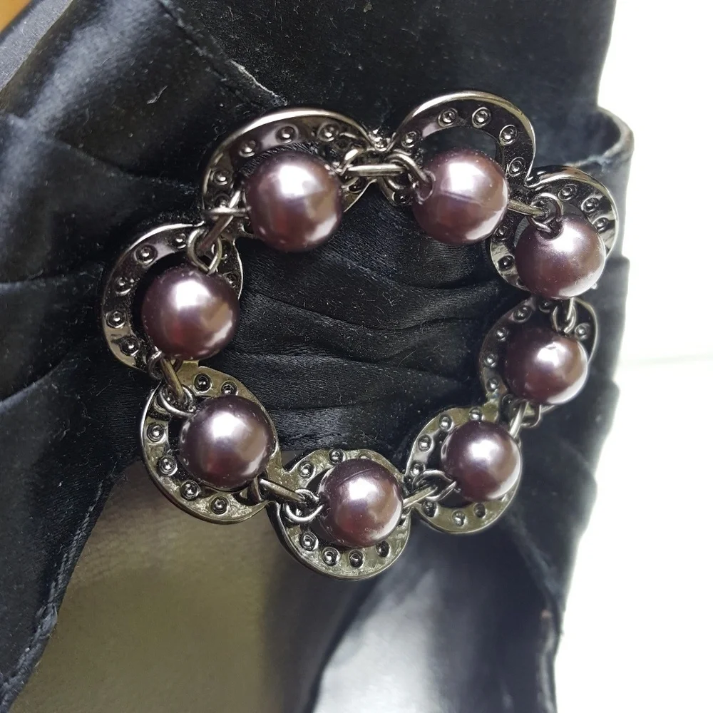 NINE WEST SATIN HEELS